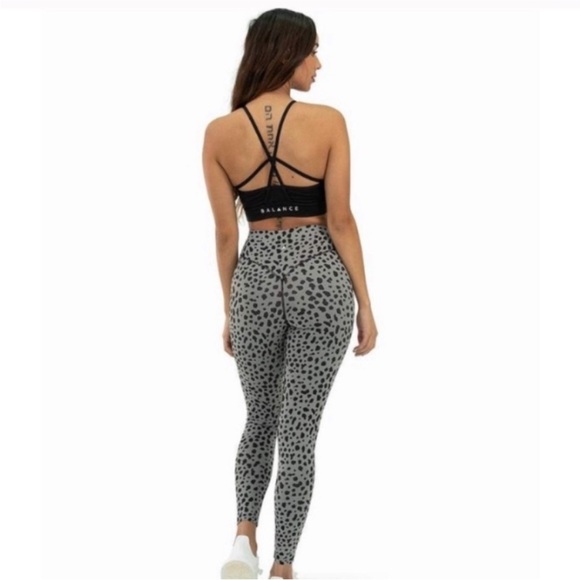 Balance Athletica Ascend Pant Snow Leopard - Picture 4 of 12